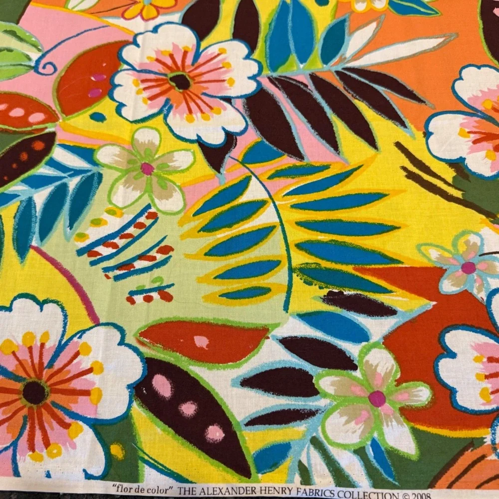 Alexander Henry Fabric Tropical Floral Flor de Color 2008 Cotton 40x42